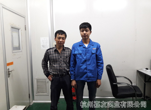 我司人員與客戶合照